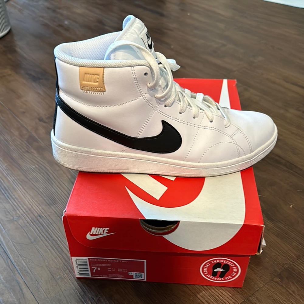 Nike Court Royal 2 Mid